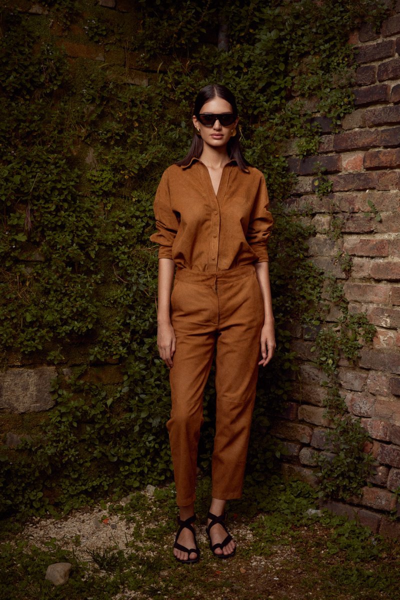 Alma Mid-Rise Metis Suede Pants - Bigardini